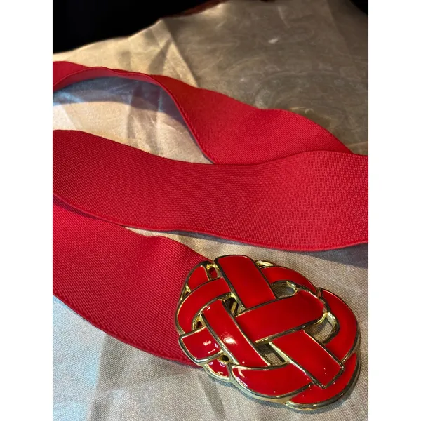 Vintage Day-Lor Red Elastic Cinch Belt Gold Enamel Woven Knot Buckle Made in USA - Image 3