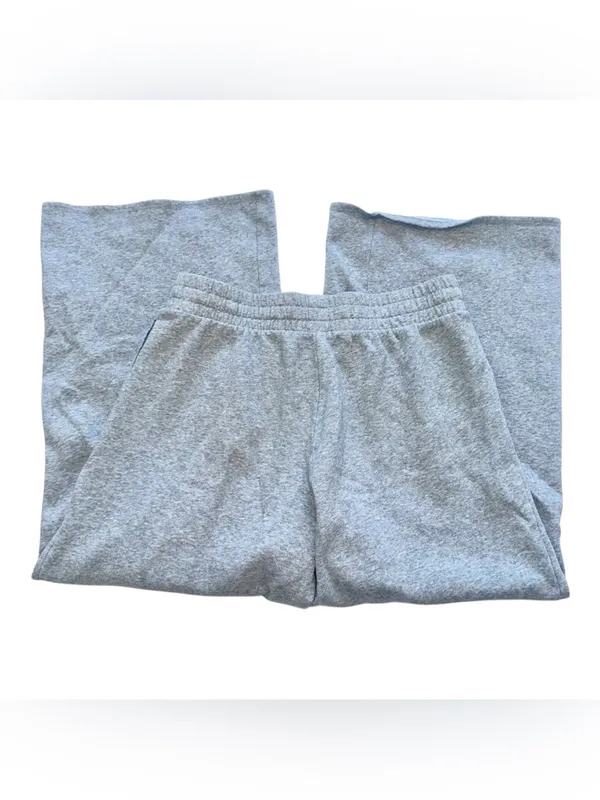 Victoria’s Secret Wide Leg Flare Sweatpants! - Image 3