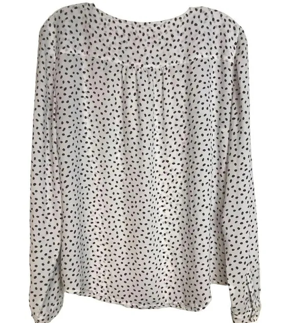 Loft Blouse Quarter Button Pockets White with Brown Polka Dots Size M - Image 4