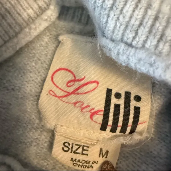 Elegant Light Gray Turtleneck Sweater‎ Size M - Image 6