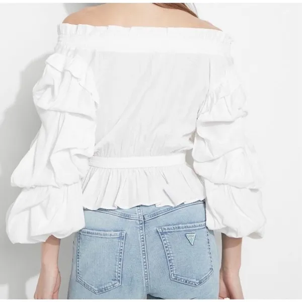 ✨Guess Celestine Off The Shoulder Sz Small Top✨ - Image 2