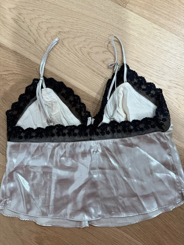 urban outfitters black and silver lace and satin crop top - Image 3