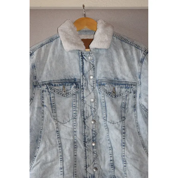 American Eagle Denim Jacket Women M Light Acid Wash Faux Fur Sherpa Trucker Good - Image 4