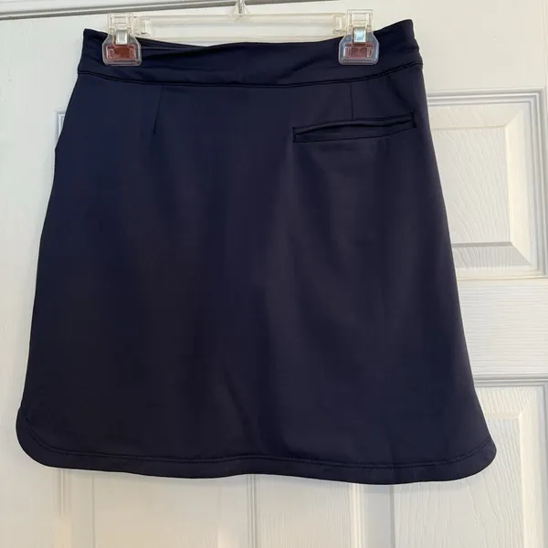Peter Millar 18” Skort Sz XS Petal Hem Navy Blue Golf Tennis Skirt PullOn UPF50+ - Image 2