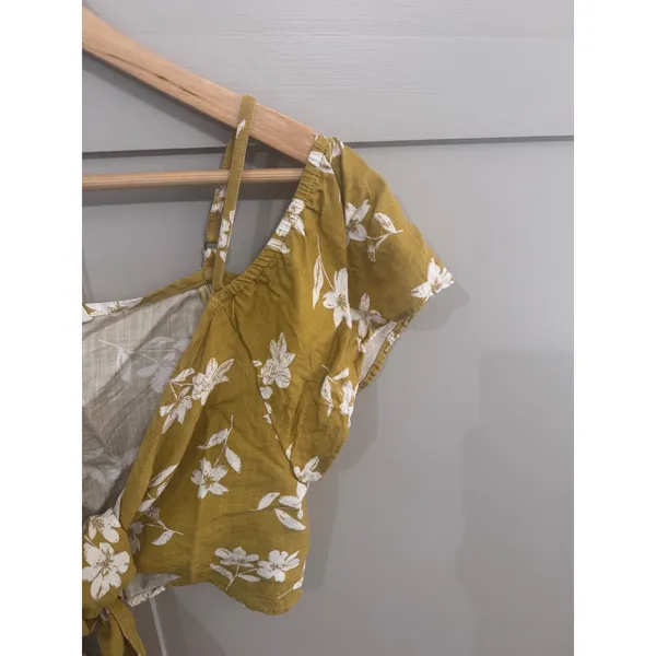 Billabong Mustard Yellow Floral Cold Shoulder Tie‎ Front Crop Top Large Womens - Image 2