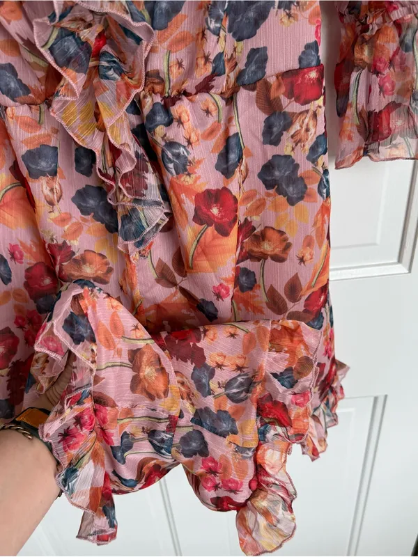 Few Moda Floral Cold Shoulder‎ Ruffle Romper Pink Size Medium - Image 3