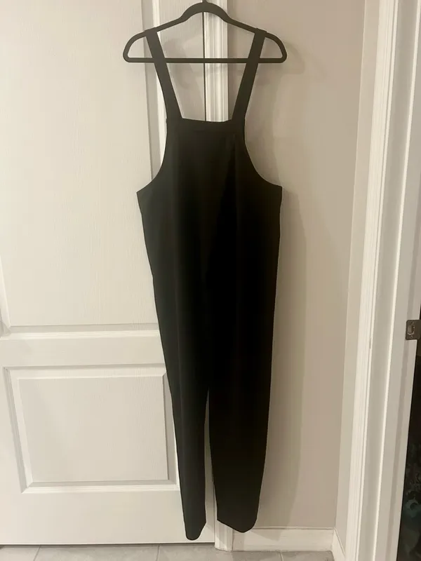SHEIN Black Overall Jumpsuit Size Medium - Image 4