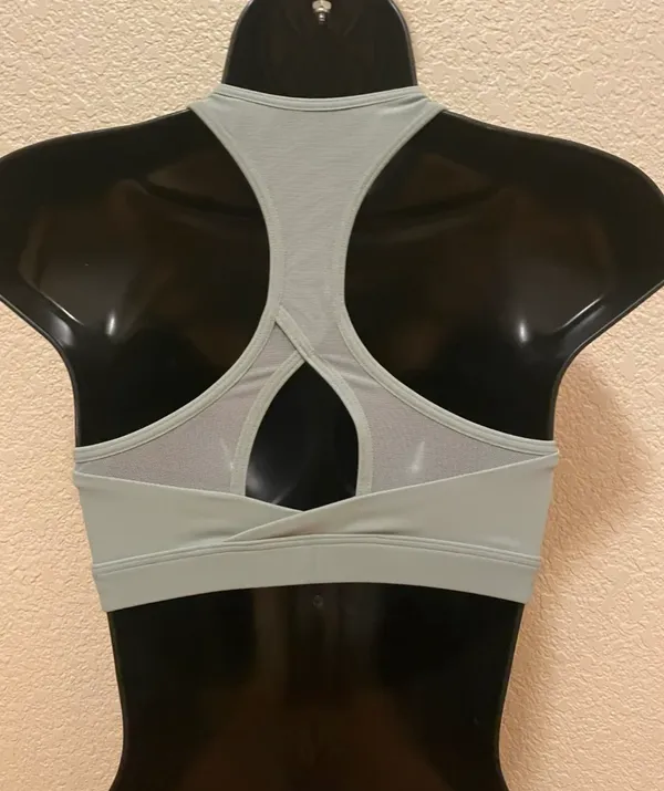 Gymshark crossover sports Bra Green NWT size S - Image 5