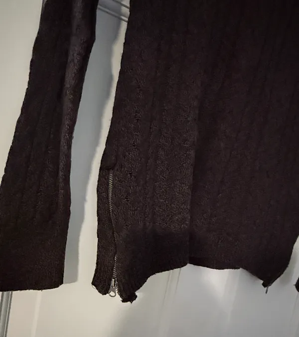 Sweater - Image 3