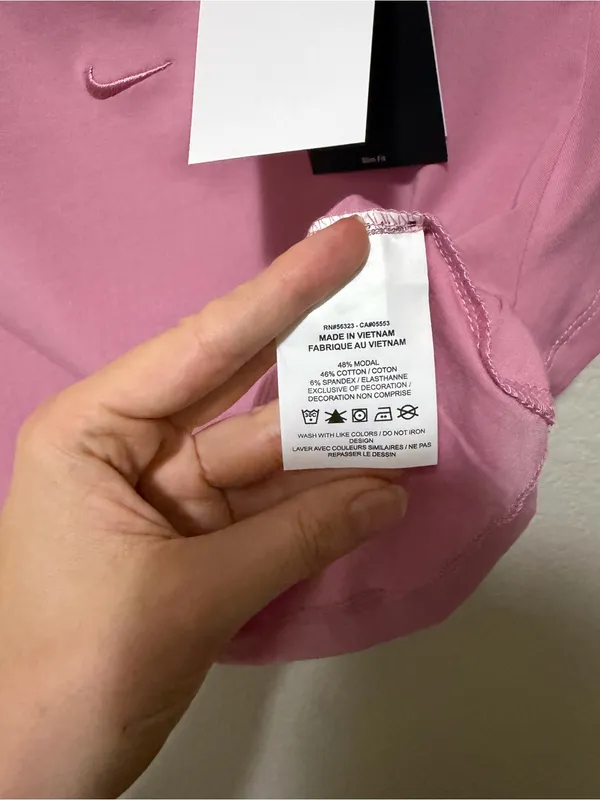 NWT Nike The Nike Tee Cropped Short Sleeve Pink Size Medium - Image 5