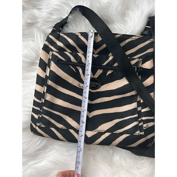 Coach Zebra print Black and Cream Crossbody Bag - Image 6