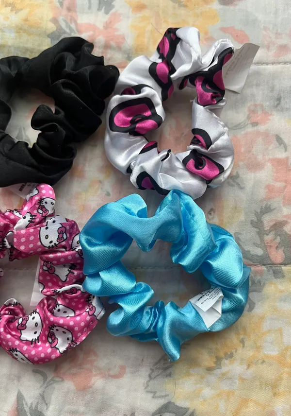 scrunchies - Image 3