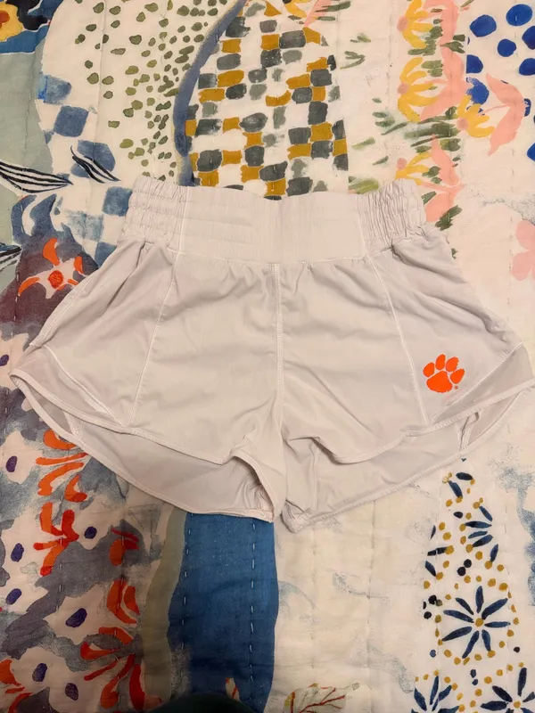 Lululemon Clemson Hotty Hot Shorts 2.5" - Image 2