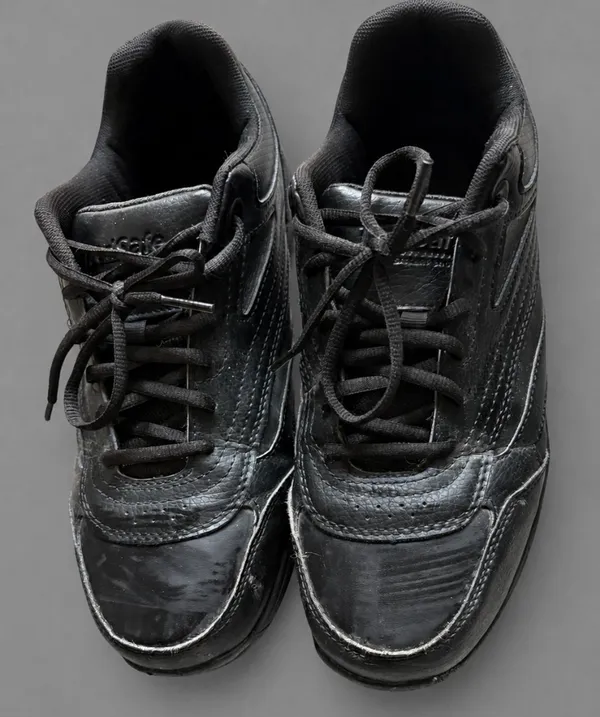 Black work shoes; comforatble and slip resistant - Men's size 11 - Image 2