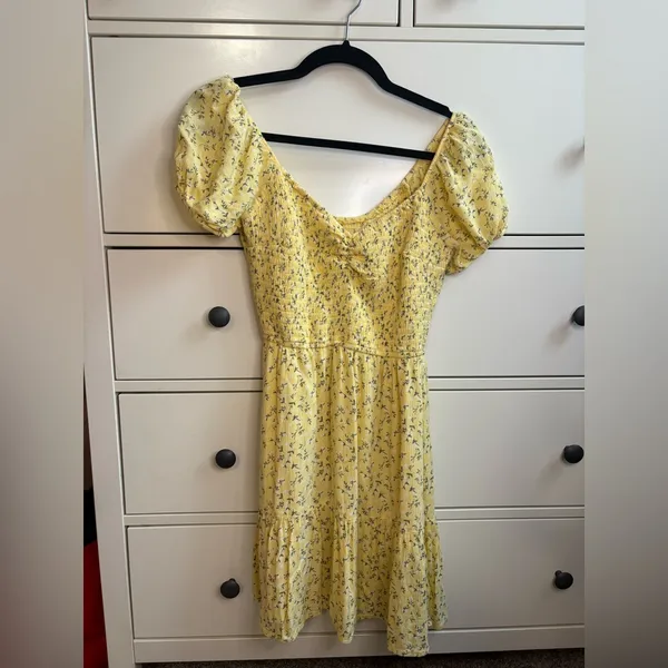 Hollister Yellow Floral Smocked Midi Dress Size S - Image 2