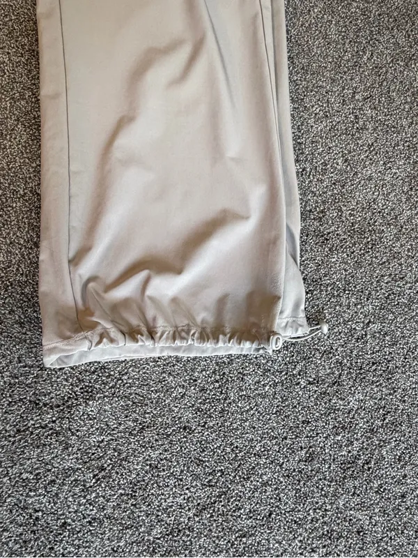 Gilly Hicks Taupe Cargo Wide Leg Drawstring Pants Medium - Image 9