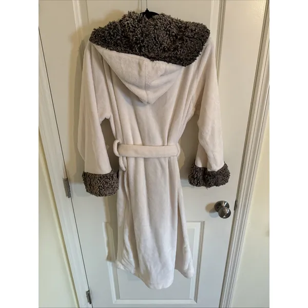 Pottery Barn Faux Fur Ombre Trim Unisex Robe Gray White Small 19" X 44" - Image 4