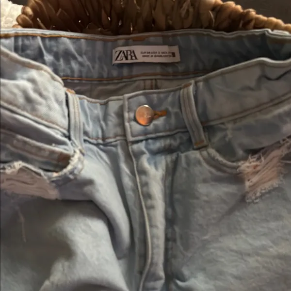 ZARA Distressed, High-Waisted Denim Shorts - Image 3