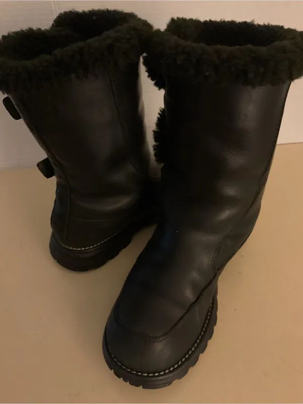 Ugg women black leather waterproof biker moto boots US 7 - Image 10