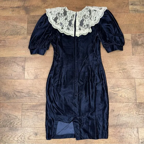 Vintage Jessica McClintock Gunne Sax Velvet Dress - Image 11