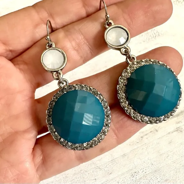 Blue rhinestone silver tone drop earrings - Image 2