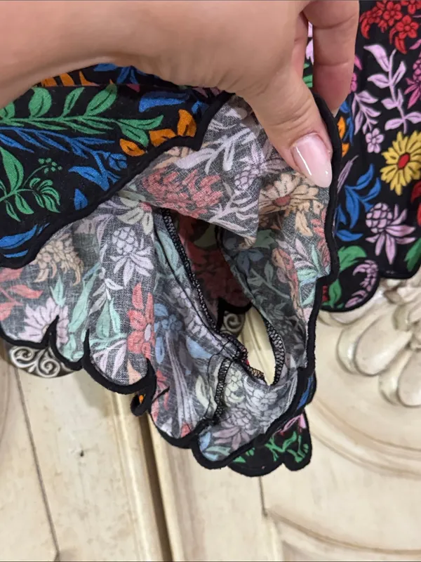 FARM Rio Tropical Garden Floral Shorts | Scallop Hem Size Medium🌺 - Image 12