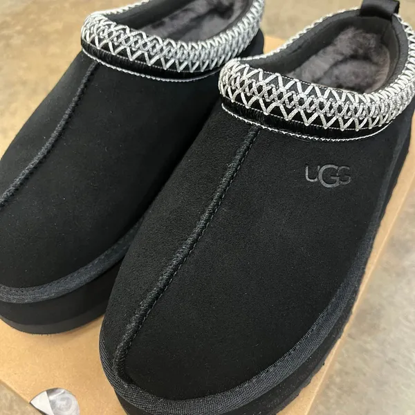 Ugg Women's Black Slippers - Image 2