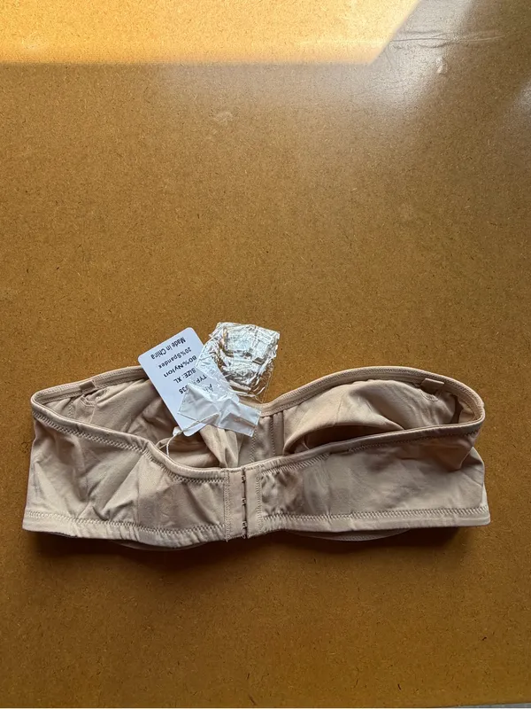 Women's NEW Strapless Bra with Clear Detachable Straps Size XL #260163 - Image 2