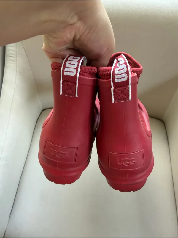 UGG Chevonne Ribbon Red Chelsea Rain Boots Waterproof Colorful Logo Women’s 7 - Image 4