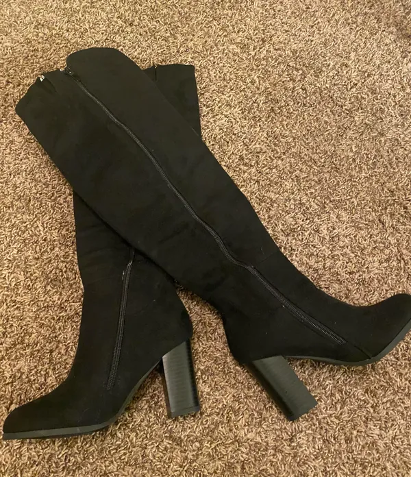 Black Boots 5.5 - Image 2