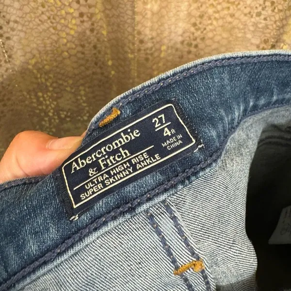 Abercrombie & Fitch Utra High Rise Super Skinny Ankle Center Seam Jeans 4/27 - Image 3