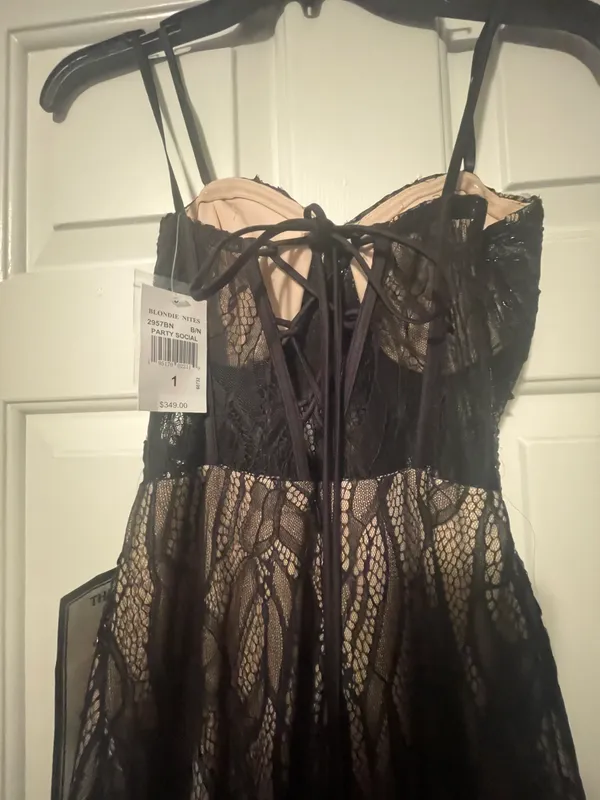 Blondo Bb Darlin Dress - Image 5