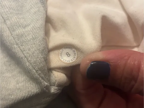 Lululemon Scuba High-Rise Cropped size 8 - Image 8