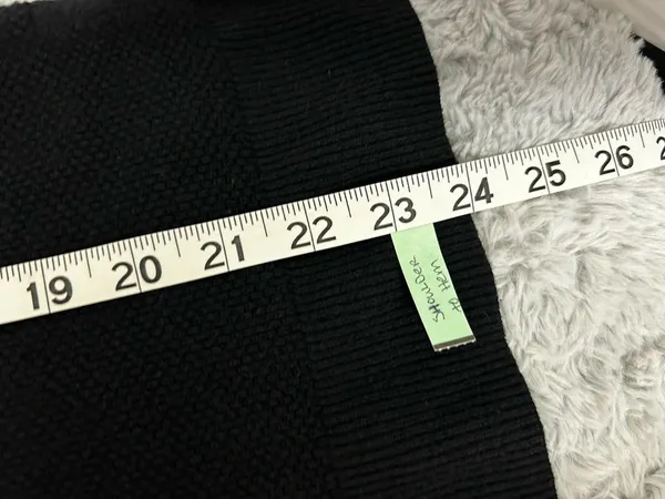 GAP Women's Black Textured Waffle Knit Round Neck Sweater - Image 6
