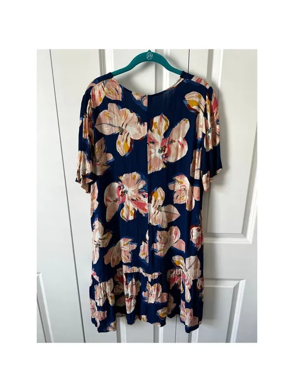 Women's A New Day Navy Floral V-Neck Tiered Dress XL - Image 2