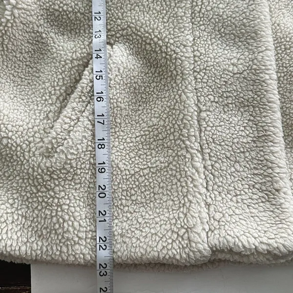 Zara XS Women's Beige Sherpa Teddy Shearling Hooded Cropped Jacket Coat - Image 9