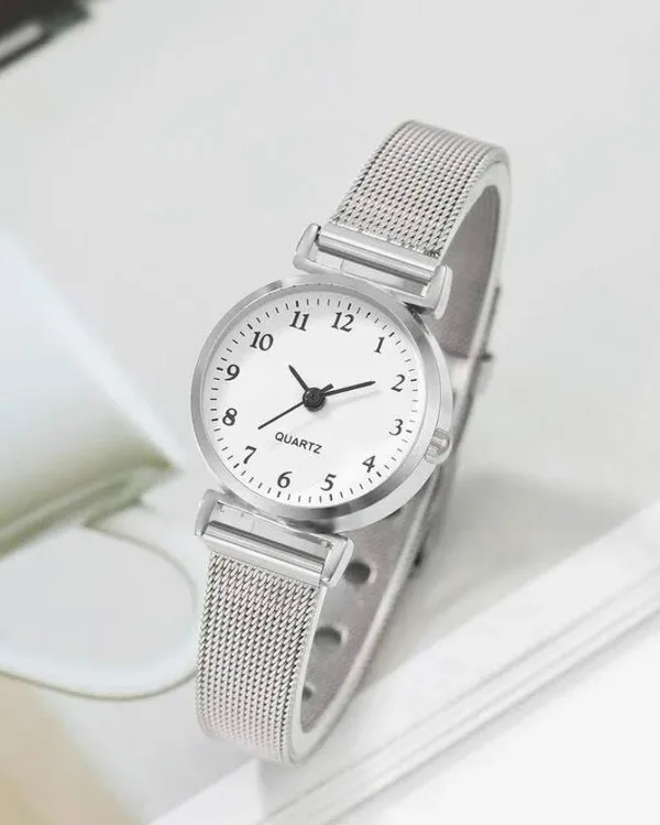 Women Quartz watch Silver - Image 2