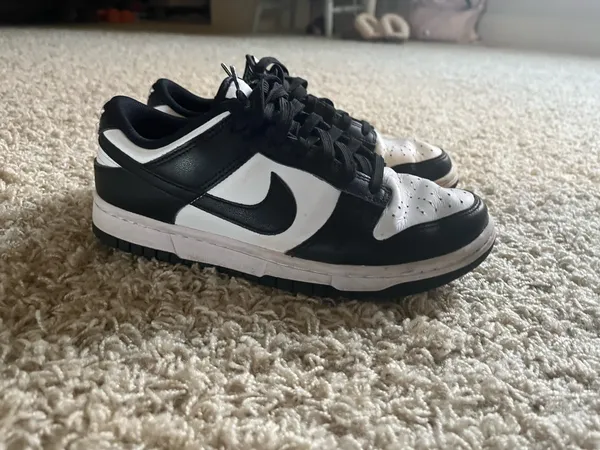 Nike Panda Dunk Low - Image 4