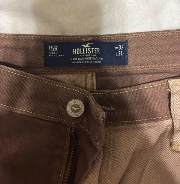 Hollister Jeans - Image 4
