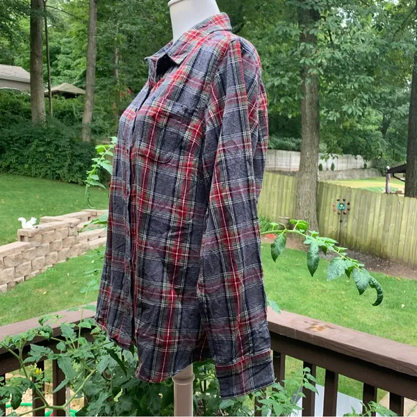 LL Bean Shirt Women Medium M Gray Scotch Plaid Flannel Slightly Fitted Top - Image 3