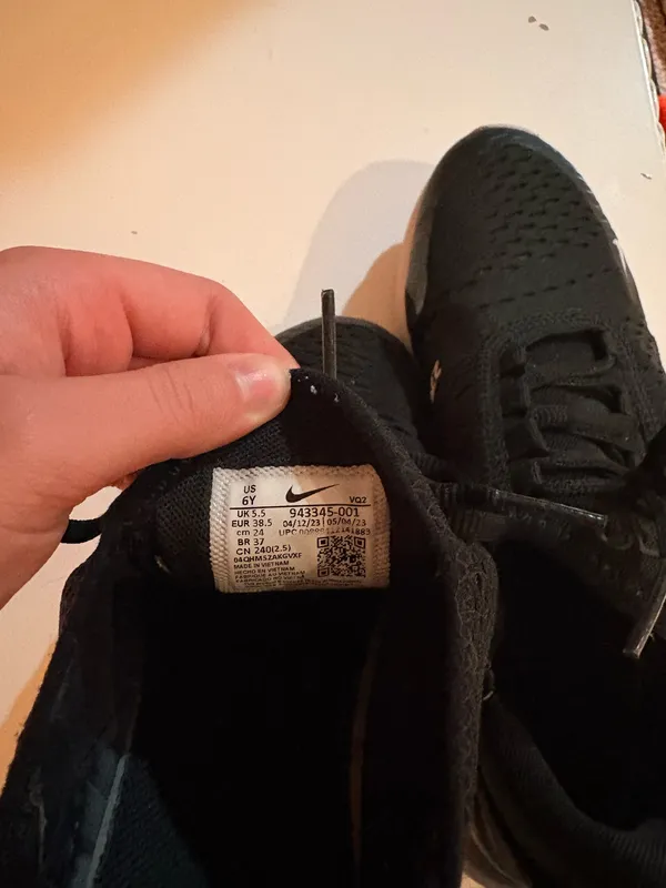 Youth nike air max 270 shoes - Image 4