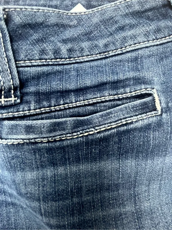 Ariat Women’s Medium Wash Stretch Wide Leg Denim Trouser Jeans Pants⁠ Size 32R - Image 5