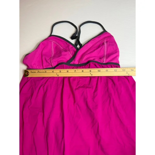 Lululemon Tank Top Athletic Built In Bra Hot Pink Criss‎ Cross Back Activewear - Image 3