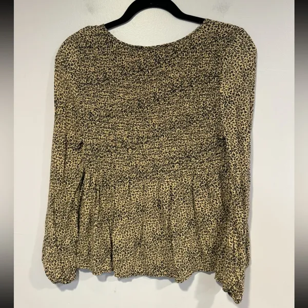 Urban Romantics rouched cheetah‎ long sleeve - Image 4