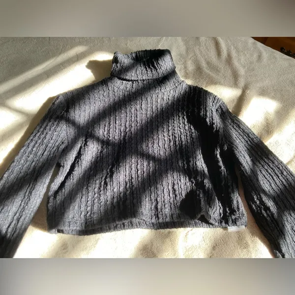 Bershka Black top - Image 3