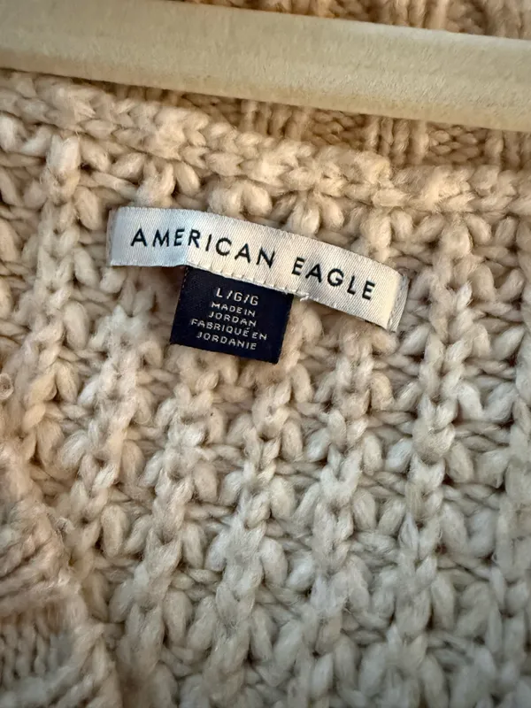 American Eagle Cream Sweater - Image 3