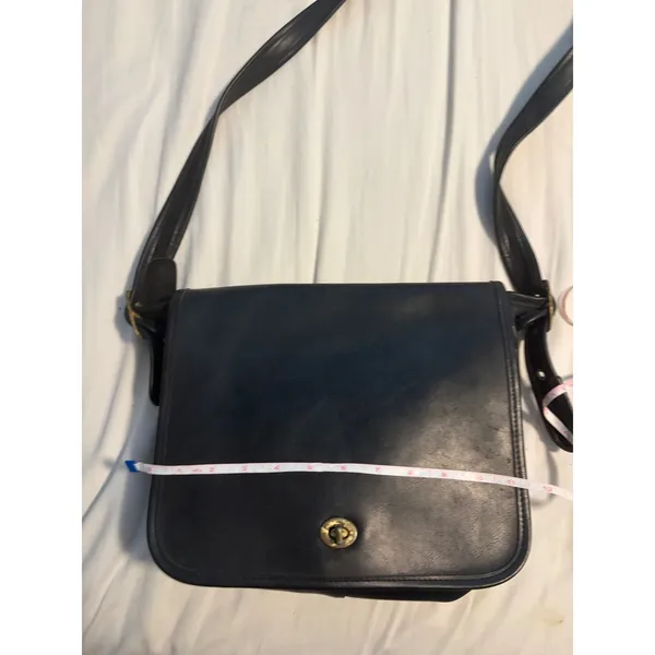 Coach Vintage Leather Crossbody Messenger Bag Black Turnlock Gold Hardware - Image 3