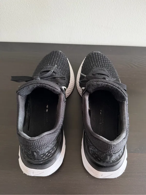 Nike Women’s React Infinity Run Flyknit 3 Black White Size 8.5 - Image 7