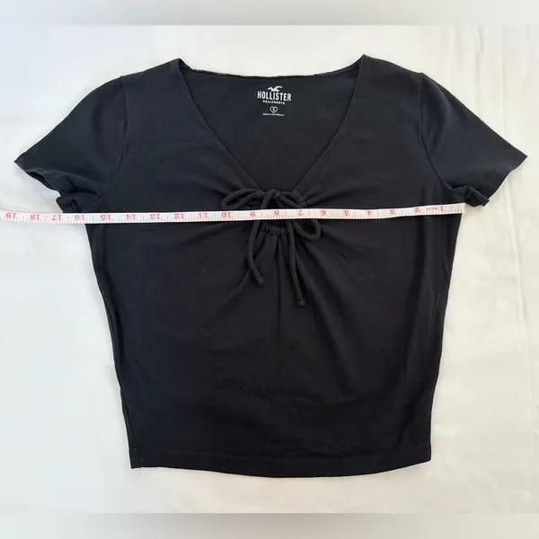 Hollister Co. Short Sleeve Keyhole Tie Cropped Tee - Black - S - Image 3