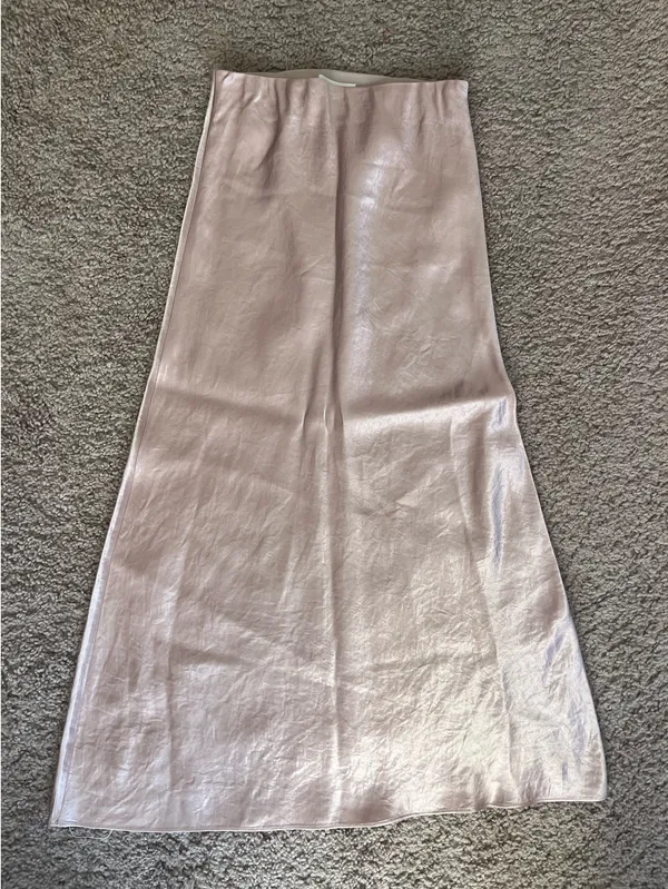 Aritzia babaton baby pink satin slip skirt - Image 2